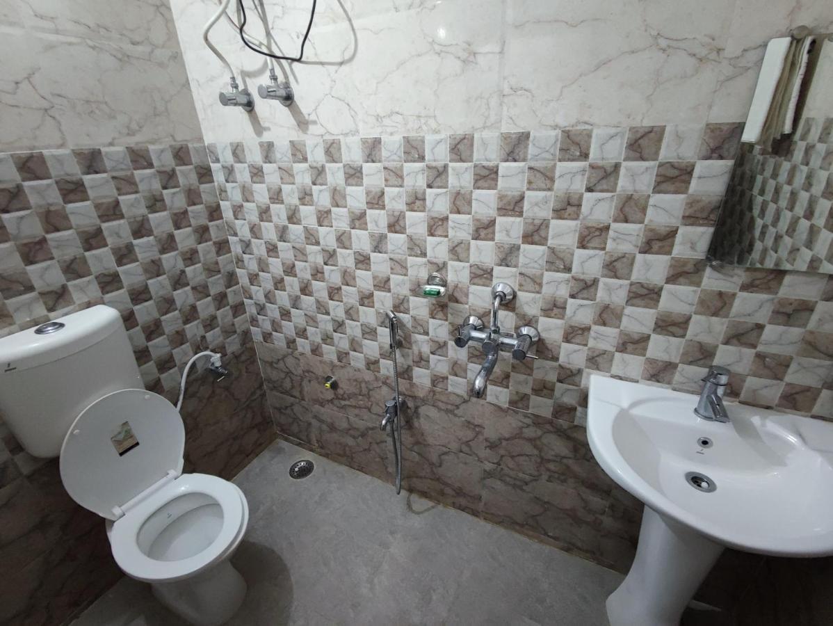 Hotel Kanha Shyam Madhubani المظهر الخارجي الصورة